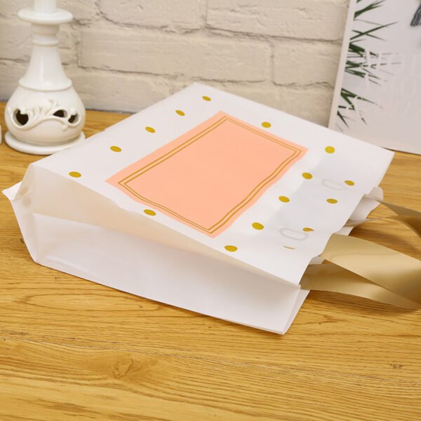 Plastic handbag - Image 2